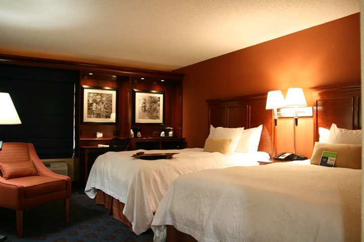 Hampton Inn Kansas City-Lee'S Summit Værelse billede